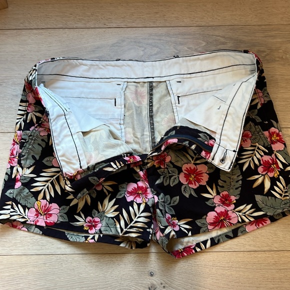 Levi’s Tropical Print Mens Short Festival Shorts in Size 38 - Picture 5 of 6